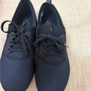New Balance Women’s Black Sneakers